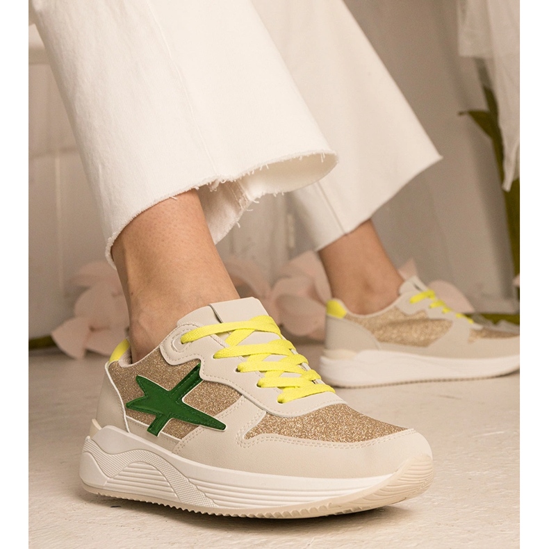 Bézs női sport cipők csillogással 2