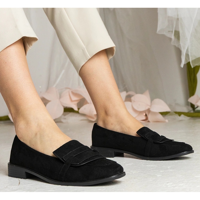 Fekete női klasszikus loaferek, ekozamszból készültek 1