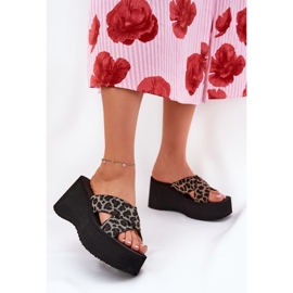 Női papucskék az éken és a platformon leopárd nyomtatás fekete bézs 2