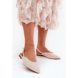 Ballerinák zsinórral és hegyes lábujjak bézsával 2