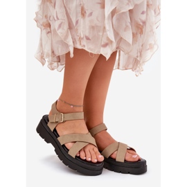 Női szandál a khaki öko bőrplatformon bézs 1 Női szandál a khaki öko bőrplatformon bézs 1