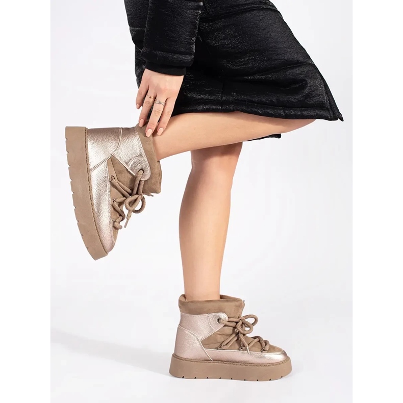 Női bézs színű fűzős hócsizma vastag talppal 1