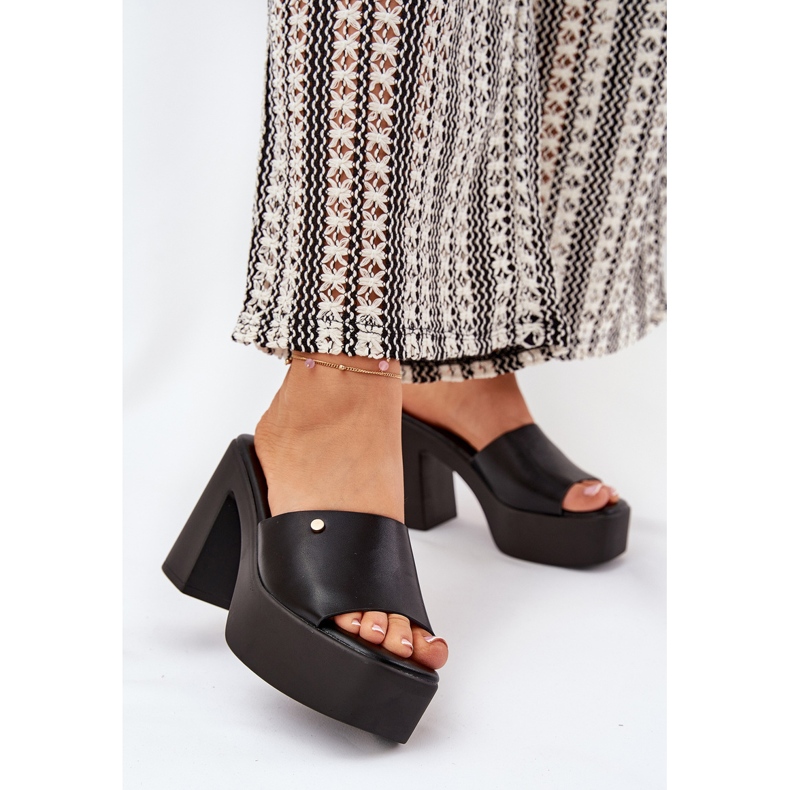 Női öko bőr papucs az oszlopon és a platformon fekete 2