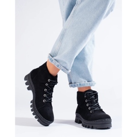 S. BARSKI Fekete csapdázók S. Bararskitól 1