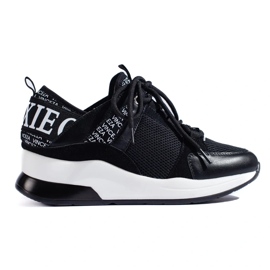 Divatos VINCEZA tornacipők fekete 2