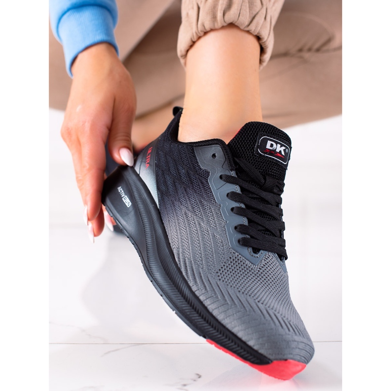 DK Könnyű sportcipő fekete 2