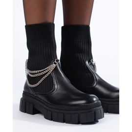 Fekete női munkáscsizma zoknival 1