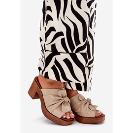 A női papucsok az öko -lé -poszton bézs poszton 1