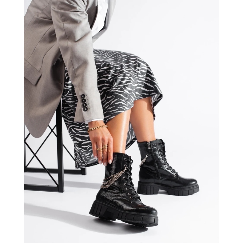 Sokolski fekete csizma láncokkal 1