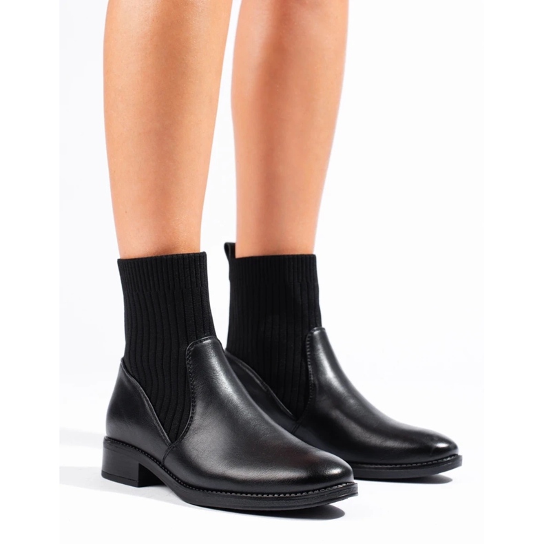 Felcsúsztatható bokacsizma lapos sarkú fekete 2