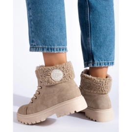 Női túracipő báránybőrrel bézs 1