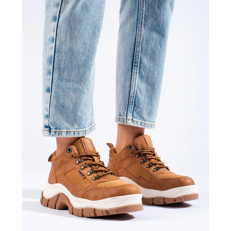 Női tornacipő Big Star KK274362 vastag talpon bézs 2