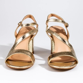 Elegáns női Shelovet arany szandál a poszton fekete 2