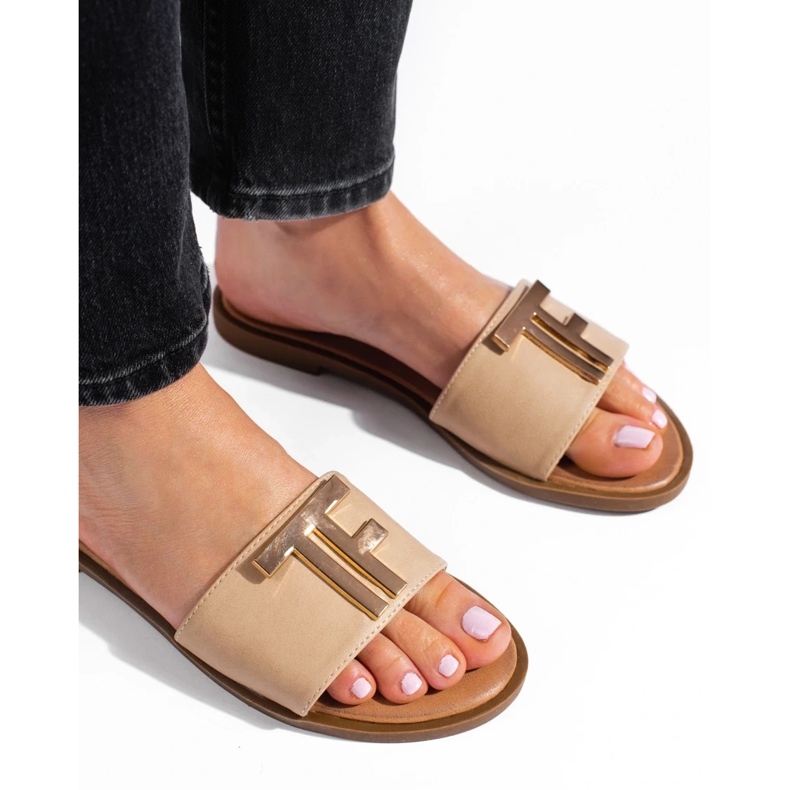 W. Potocki Női bézs lapos szandál a Potocki márkától 1