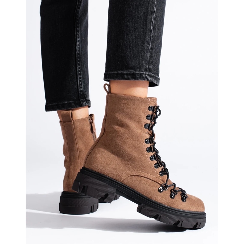 Vinceza Velúr kötött barna munkáscsizma a Vincezától bézs 1