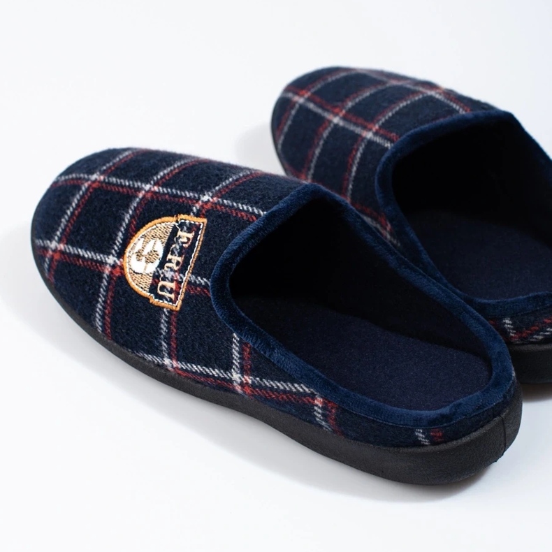 Shelovet férfi sötétkék kockás papucs 1