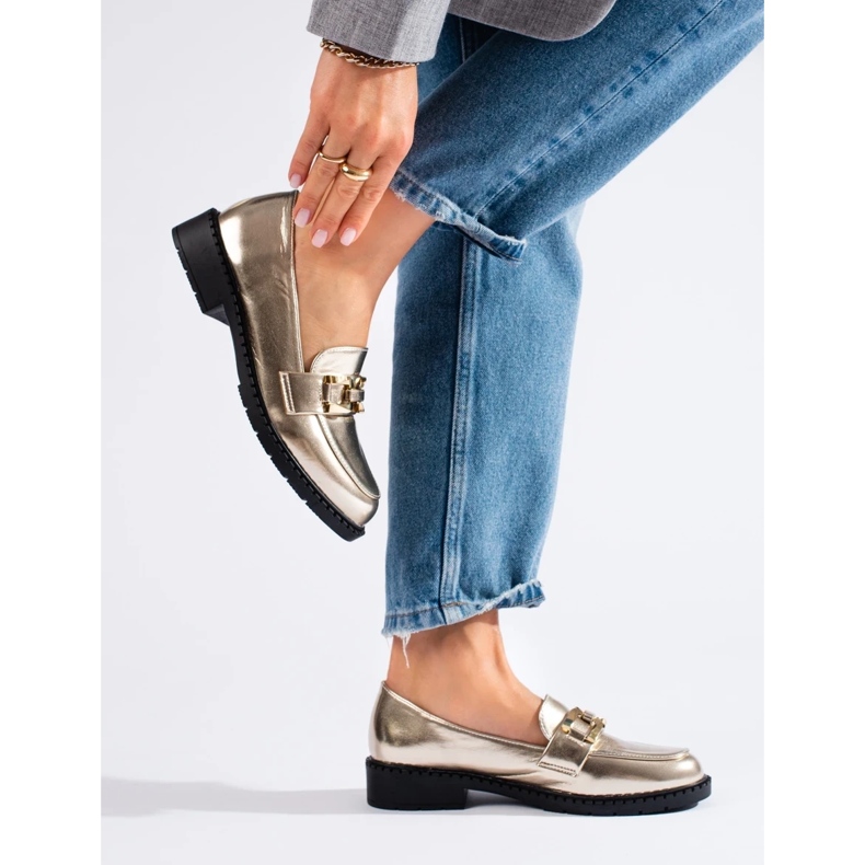 Ezüst színű női cipő 2