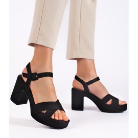 Velúr női magas sarkú szandál fekete 2