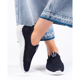 Áttört bebújós sötétkék sportcipő 2