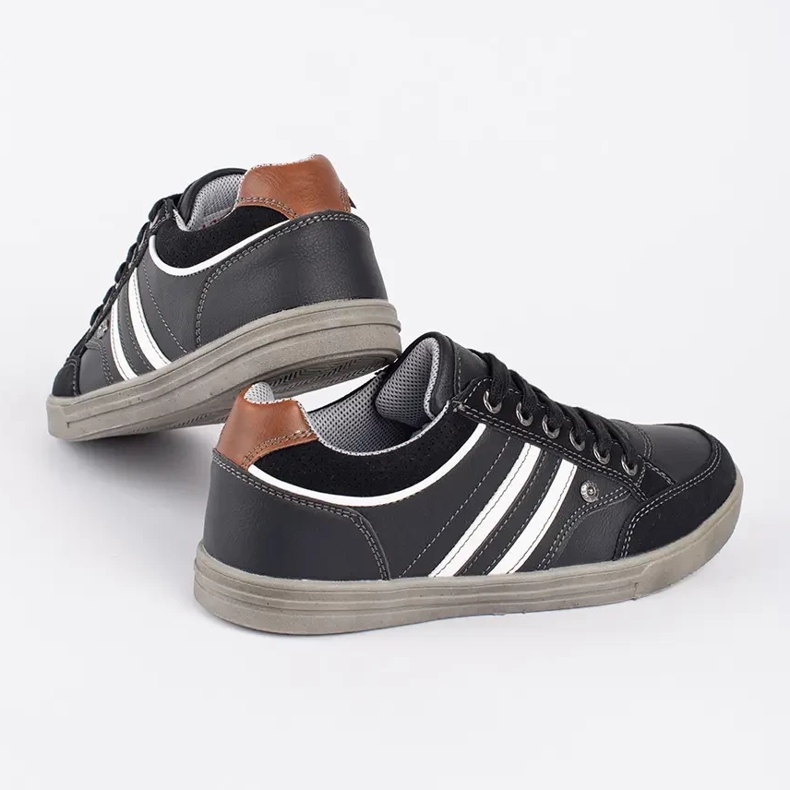 Fekete női VICO sportcipő 1