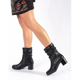 Fekete bőr női ráncos bokacsizma Sergio Leone-tól 1