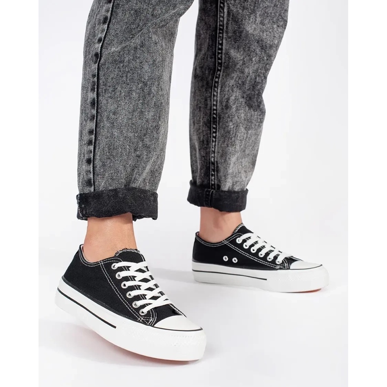 Seastar Fekete klasszikus női fűzős tornacipő emelvényes 1 Seastar Fekete klasszikus női fűzős tornacipő emelvényes 1