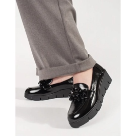 Goodin Fekete ék mokaszinok díszítéssel 2 Goodin Fekete ék mokaszinok díszítéssel 2