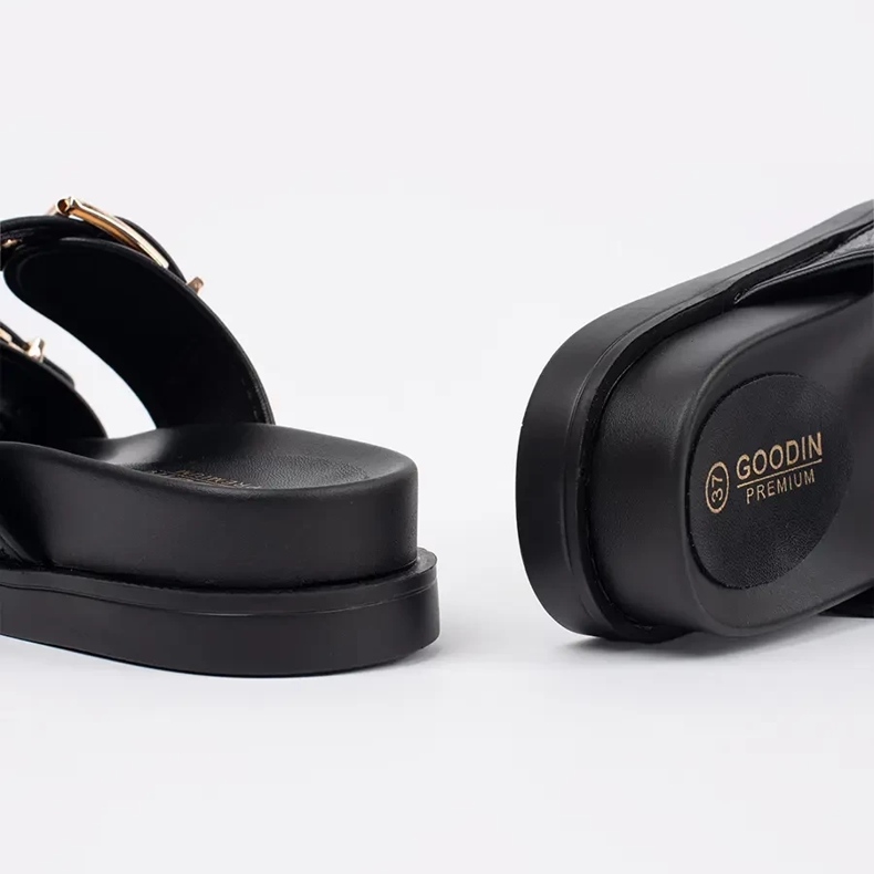 Goodin Fekete lapos papucs csatokkal 1