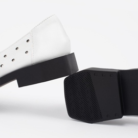 Goodin Fehér női cipő lyukakkal és íjjal 2