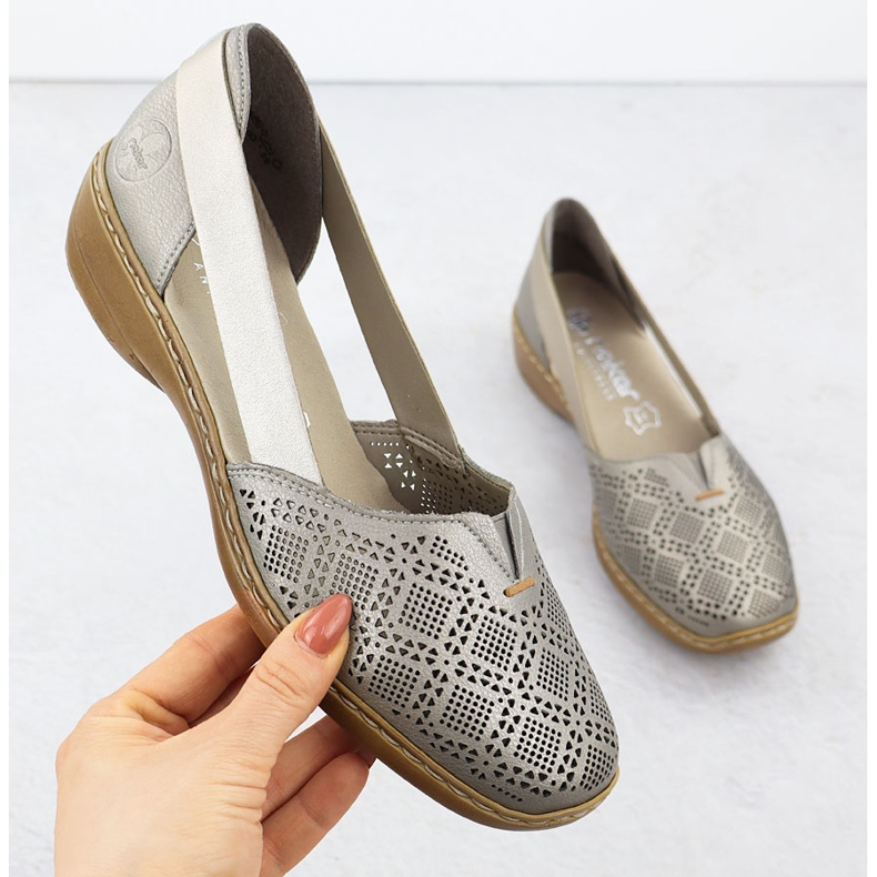 Női nyílt munkás bőr cipő, habcsók kényelmi rieker 41351-90 bézs 1