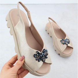 Női szandál a platformon perforált fém arany potocki sz12610 aranysárga 1