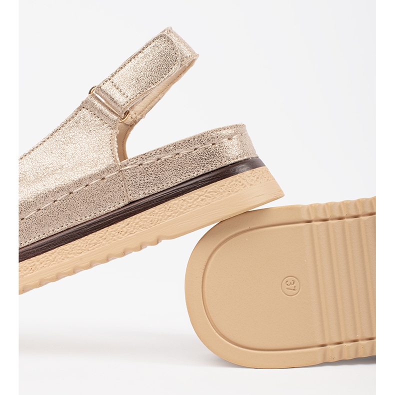 Goodin Arany szandál a platformon egy tűvel aranysárga 1