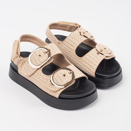 Goodin Szandál egy bézs és fehér kockás platformon 1