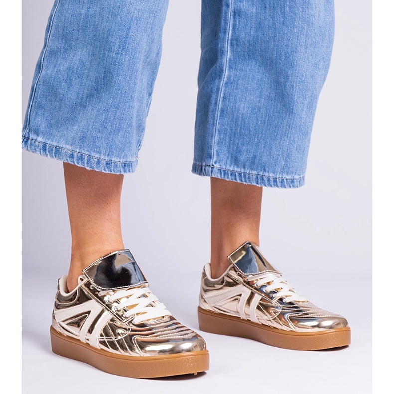 Arany cipők lakkozott cipők aranysárga 1