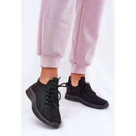 Női fekete slip-on sportcipő 2