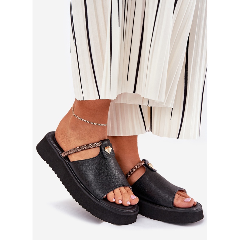 S.Barski Női bőr papucs a peronon, dekoratív övvel, D&amp;A MK51-475 fekete 1