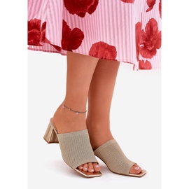 Női sarok aranypisztollyal aranysárga 2