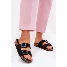 A női papucs bilincsekkel a parafa talpon lévő fekete talpon 2 A női papucs bilincsekkel a parafa talpon lévő fekete talpon 2