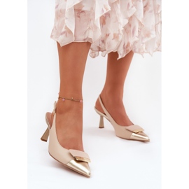 Elegáns magas sarkú cipő dekorációval öko bőr bézs 2