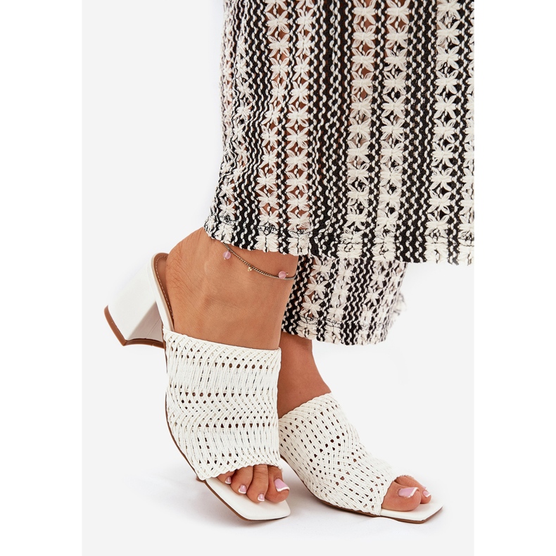 Női papucs fehér sarkú flopok 1