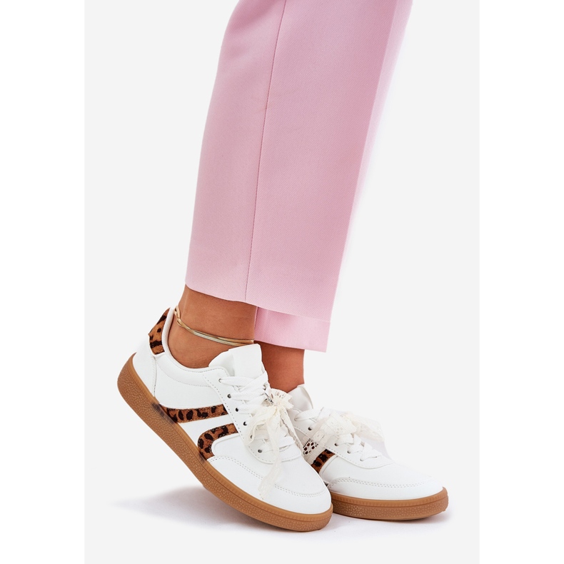 Alacsony női cipők csipke fehér leopárdnyomással 1