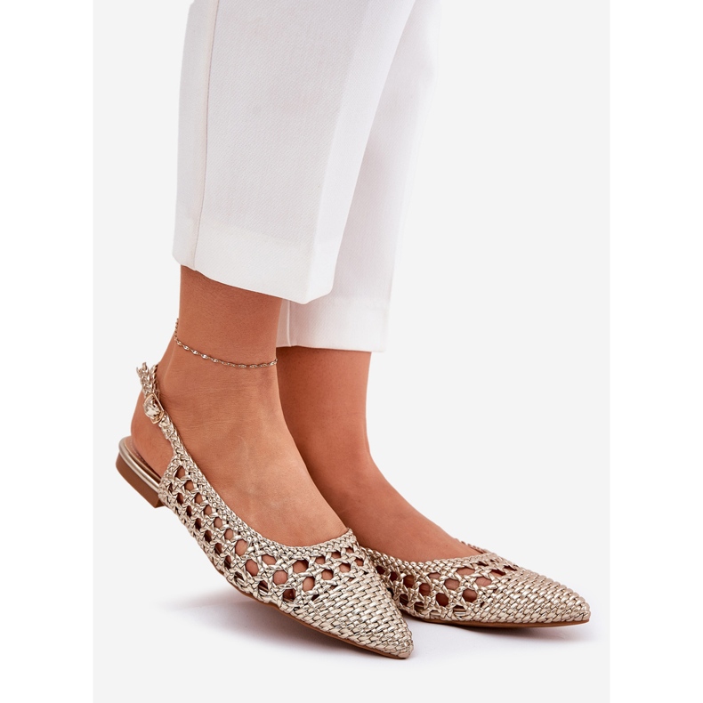 Szandál zsinórral és hegyes lábujjakkal aranysárga 1