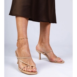 Bézs elegáns papucs magas sarkú 1 Bézs elegáns papucs magas sarkú 1