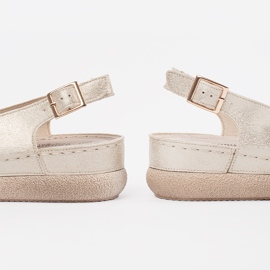 Goodin Arany szandál bőr talpbetéttel aranysárga 1