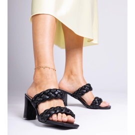 Fekete magas sarkú cipő 1