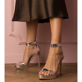 Ezüst magas dugattyú magas sarkú cipő 1