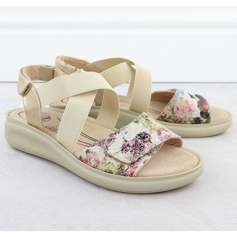 Női kényelmes szandál tépőzáras bézs jezzi 24142 2