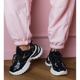 Fekete sport cipők egy stílusos talpon 1