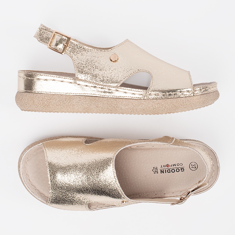 Goodin Arany lapos szandál csatával aranysárga 1