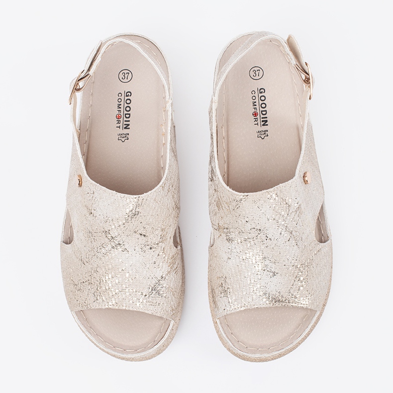 Goodin Lapos szandál taupe csatjal bézs 1